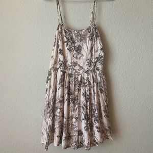 Urban Outfitters Kimchi Blue Rosey Posey Romper